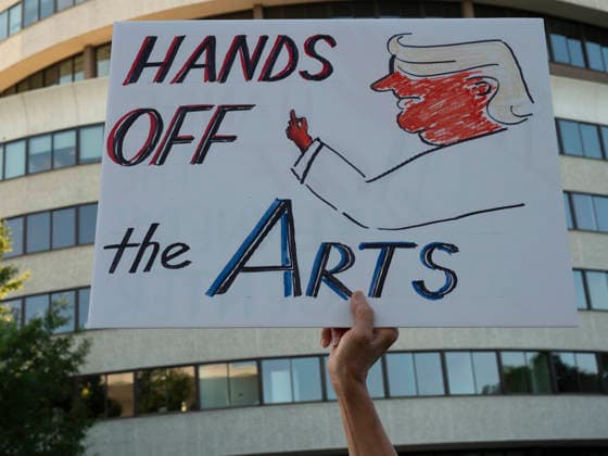 May 29, 2026, Washington, District Of Columbia, USA: Arts supporters and former Kennedy Center staffers celebrate President John F. Kennedys 109th birthday and U.S. District Judge Christopher Coopers ruling to remove President Donald Trump s name from the Kennedy Center. Washington USA - ZUMAd155 20260529_znp_d155_003 Copyright: xSuexDorfmanx