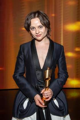 ABB FILMPREIS- Lena Urzendowsky Preistraegerin mit Lola zu Gast auf der Party bei der Verleihung des Deutschen Filmpreis Lola 26 am Palais am Funkturm am 29.05.2026 in Berlin Berlin Deutschland *** ABB FILMPREIS Lena Urzendowsky award winner with Lola as guest at the party at the German Film Award ceremony Lola 26 at Palais am Funkturm on 29 05 2026 in Berlin Berlin Germany