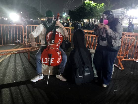 May 29, 2026, Newark, New Jersey, USA: Newark, New Jersey May 30,.2026.. Ice detention Center at Deleany Hall in Newark N.j..Ice Agents stand guard in front of the detention center to block activists from disrupting the detention process..New Jersey State Police in riot gear try and disperse the protestors. The New Jersey State Police.Used pepper spray, Flash Bang grenades,.shot rubber projectiles to Newark USA - ZUMAct2_ 20260529_faf_ct2_112 Copyright: xBrucexCotlerx