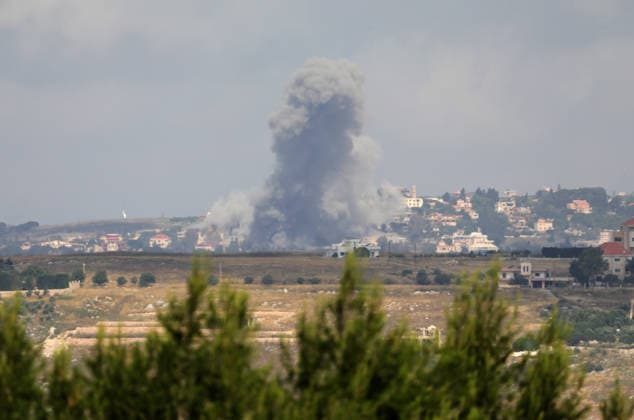 Israeli army continues air strikes on Lebanon s Nabatieh despite ceasefire NABATIEH, LEBANON - MAY 30: A view of smoke rising from the area following Israeli air strikes targeting the village of Yohmor and Mount Ali al-Tahir in Nabatieh Governorate, southern Lebanon, on May 30, 2026. The Israeli army continued to carry out air strikes on various towns in Nabatieh, violating the ceasefire agreement. Ramiz Dallah Anadolu Nabatieh Lebanon. Editorial use only. Please get in touch for any other usage.  Copyright: x2026xAnadoluxRamizxDallahx