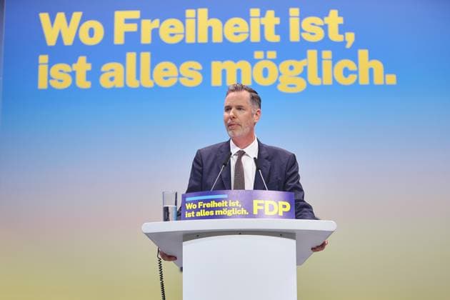 News Bilder des Tages Berlin, Deutschland, 30.05.2026: Estrel: 77. Bundesparteitag der FDP: Christian Dürr, Noch-Parteichef, hält eine Rede *** Berlin, Germany, 30 05 2026 Estrel 77 Federal Party Conference of the FDP Christian Dürr, still party leader, gives a speech Copyright: xdtsxNachrichtenagenturx dts_121117