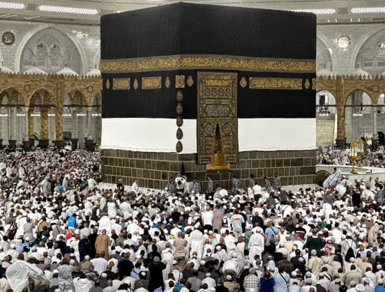 Muslim pilgrims perform farewell circumambulation, begin leaving Kaaba MECCA, SAUDI ARABIA - MAY 30: Muslim pilgrims perform the farewell circumambulation (Tawaf al-Wadaa) at the Kaaba before departing the holy city of Mecca, Saudi Arabia on May 30, 2026. Prior to this final ritual completing their Hajj pilgrimage, they fulfilled their duty of waqfah in Arafat and Muzdalifah on the eve of Eid al-Adha, proceeded to Jamarat to throw pebbles at the Akaba jamrah (the grand devil), and subsequently performed the visit circumambulation (Tawaf al-Ziyarah) and Sa i. Ali Atmaca Anadolu Mecca Saudi Arabia. Editorial use only. Please get in touch for any other usage.  Copyright: x2026xAnadoluxAlixAtmacax