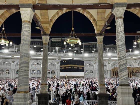 Muslim pilgrims perform farewell circumambulation, begin leaving Kaaba MECCA, SAUDI ARABIA - MAY 30: Muslim pilgrims perform the farewell circumambulation (Tawaf al-Wadaa) at the Kaaba before departing the holy city of Mecca, Saudi Arabia on May 30, 2026. Prior to this final ritual completing their Hajj pilgrimage, they fulfilled their duty of waqfah in Arafat and Muzdalifah on the eve of Eid al-Adha, proceeded to Jamarat to throw pebbles at the Akaba jamrah (the grand devil), and subsequently performed the visit circumambulation (Tawaf al-Ziyarah) and Sa i. Ali Atmaca Anadolu Mecca Saudi Arabia. Editorial use only. Please get in touch for any other usage.  Copyright: x2026xAnadoluxAlixAtmacax