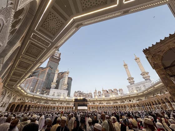 Muslim pilgrims perform farewell circumambulation, begin leaving Kaaba MECCA, SAUDI ARABIA - MAY 30: Muslim pilgrims perform the farewell circumambulation (Tawaf al-Wadaa) at the Kaaba before departing the holy city of Mecca, Saudi Arabia on May 30, 2026. Prior to this final ritual completing their Hajj pilgrimage, they fulfilled their duty of waqfah in Arafat and Muzdalifah on the eve of Eid al-Adha, proceeded to Jamarat to throw pebbles at the Akaba jamrah (the grand devil), and subsequently performed the visit circumambulation (Tawaf al-Ziyarah) and Sa i. Ali Atmaca Anadolu Mecca Saudi Arabia. Editorial use only. Please get in touch for any other usage.  Copyright: x2026xAnadoluxAlixAtmacax