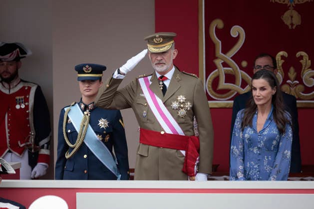 Entertainment Bilder des Tages King Felipe VI and Queen Letizia and Princess Leonor preside over the parade for the Armed Forces Day in Vigo King Felipe VI and Queen Letizia and Princess Leonor preside over the central act commemorating the Armed Forces Day, on May 30, 2026, in Vigo, Pontevedra, Galicia Spain The civil and military parade has gathered motorcycles, groups on foot at a pace of 124 steps per minute , In total, almost 3,300 members of the Royal Guard, the Army, the Navy, the Air and Space Army, the Civil Guard and the Military Emergency Unit took part in the event 30 MAY 2026 Adriá Vigo, Pontevedra, Galicia Vigo, Pontevedra, Galicia Spain  Copyright: xAdrianxIragox 7560178