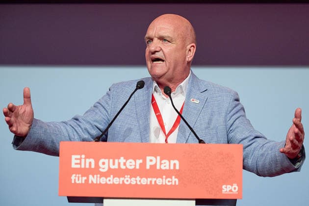 - Vösendorf (NÖ) 30.05.2026 - SPÖ NÖ Landesparteitag - Heute fand in Eventhotel Pyramide der Landesparteitag der SPÖ Niederösterreich mit Wahl des Vorsitzenden statt. PHOTO: AK NÖ Präsident und ÖGB NÖ Vorsitzender Markus Wieser bei seiner Wortmeldung. - Voesendorf (Lower Austria) - SPOe Lower Austria Regional Party Conference - The Lower Austria Regional Party Conference of the Socialist Party, at which the chairperson was elected, took place today at the Eventhotel Pyramide. SPÖ NÖ Landesparteitag *** Vösendorf NÖ 30 05 2026 SPÖ Lower Austria Regional Party Conference The Lower Austria Regional Party Conference of the Socialist Party, at which the chairperson was elected, took place today at the Eventhotel Pyramide SPÖ Lower Austria 