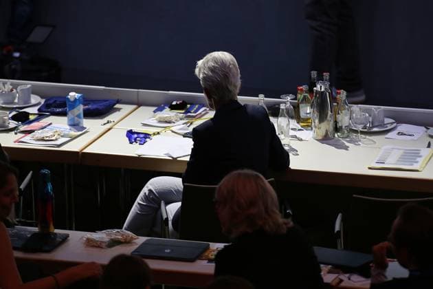 Berlin, Deutschland, 30.05.2026: Estrel: 77. Bundesparteitag der FDP: Marie-Agnes Strack-Zimmermann nach ihrer Rede, in der sie sich für den Parteivorsitz beworben hat *** Berlin, Germany, 30 05 2026 Estrel 77 Federal Party Conference of the FDP Marie Agnes Strack Zimmermann after her speech in which she stood for the party chairmanship Copyright: xdtsxNachrichtenagenturx dts_121180
