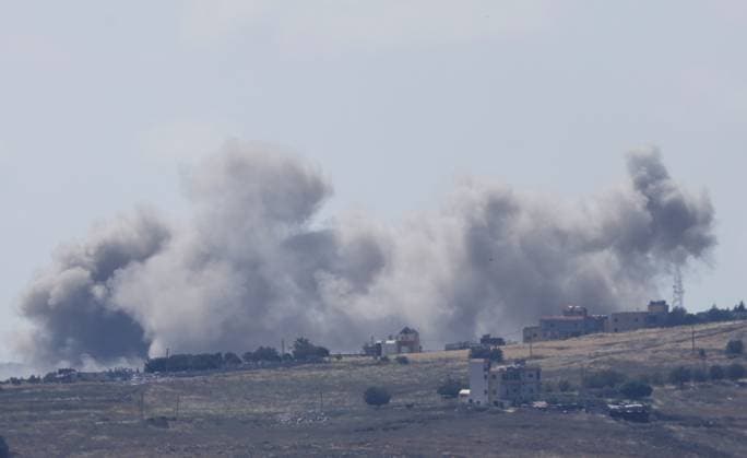 Israeli attacks on southern Lebanon continue on the 4th day of Eid al-Adha NABATIEH, LEBANON - MAY 30: Smoke rises above the areas where Israeli army carried out airstrikes, violating the ceasefire, in Kfar Tebnit of Nabatieh, Lebanon on May 30, 2026. Ramiz Dallah Anadolu Nabatieh Lebanon. Editorial use only. Please get in touch for any other usage.  Copyright: x2026xAnadoluxRamizxDallahx