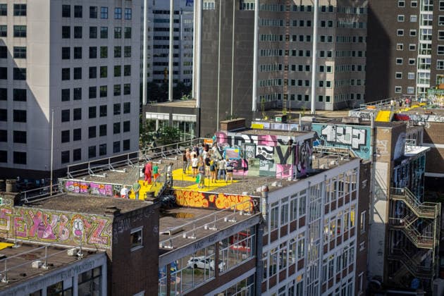 Rotterdam Rooftop Days event held in the Netherlands ROTTERDAM, NETHERLANDS - MAY 30: A view of the open roofs as visitors walk from roof to roof, exploring 12 interconnected rooftops via stairs and bridges and enjoying views of the city in Rotterdam, Netherlands, on May 30, 2026. The Rotterdam Rooftop Days Foundation has organized the 11th edition of the Rotterdam Rooftop Days event. The flat rooftops of 42 buildings in the city center were opened to the public. Abdullah Asiran Anadolu Rotterdam Netherlands. Editorial use only. Please get in touch for any other usage.  Copyright: x2026xAnadoluxAbdullahxAsiranx