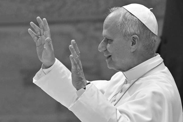 ITALY - POPE LEO XIV DURING AUDIENCE WITH MEMBERS OF THE CATHOLIC CHARISMATIC RENEWAL AT THE PAUL VI HALL IN THE VATICAN - 2026 5 30 Italy, Rome, Vatican, 2026 5 30Pope Leo XIV during audience with members of the Catholic Charismatic renewal at the Paul VI Hall in the Vatican EDITORIAL USE ONLY - NO BOOKS Copyright: xALESSIAxGIULIANIx