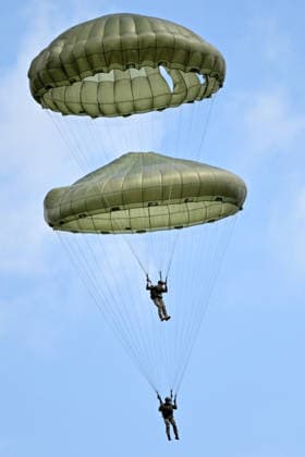 May 30, 2026, Hradec Kralove, Czech Republic: Czech Army paratroopers exit a Casa aircraft during the opening ceremony of this year s at the Aviaticka airshow in Hradec Kralove, Czech Republic on May 30, 2026. Hradec Kralove Czech Republic - ZUMAr156 20260530_aap_r156_036 Copyright: xSlavekxRutax