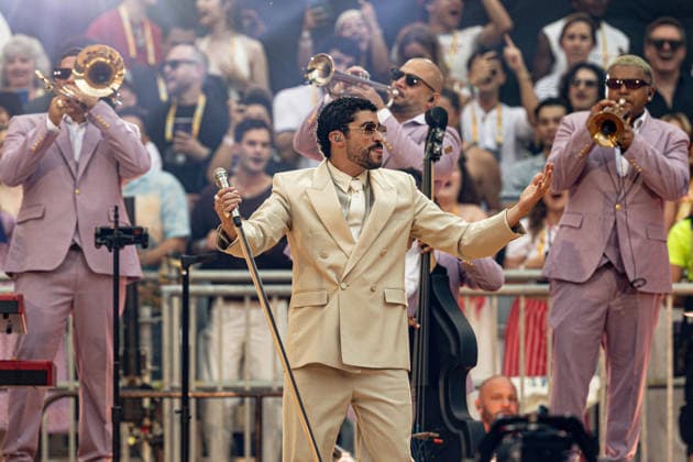 Bad Bunny performs at the Metropolitano Madrid Singer Bad Bunny performs during a concert at the Riyadh Air Metropolitano on May 30, 2026, in Madrid Spain The Puerto Rican artist will perform ten concerts in the capital between May 30 and June 15 as part of his DeBÍ TiRAR MáS FOToS World Tour 30 MAY 2026 CONCERT MUSIC PUERTO RICO PUERTORRICAN SINGER DTMF TOUR WORLD TOUR Madrid Madrid Spain  Copyright: xRicardoxRubiox 7561223