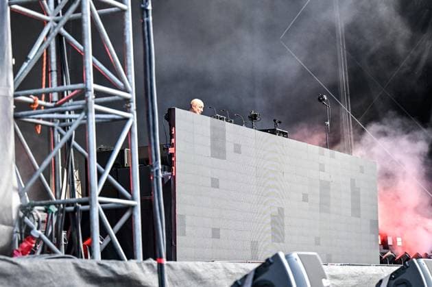 Konzert von Paul Kalkbrenner in Mönchengladbach ** NUR FÜR REDAKTIONELLE ZWECKE ** EDITORIAL USE ONLY **<p>Gut 9400 Menschen feiern am Samstag, 30. Mai 2026 beim DJ-Set von Paul Kalkbrenner im Sparkassenpark in Mönchengladbach. Deutschland NRW Mönchengladbach Copyright: VladimirxWegener *** Concert by Paul Kalkbrenner in Mönchengladbach FOR EDITORIAL PURPOSES ONLY EDITORIAL USE ONLY p A good 9400 people celebrate on Saturday, May 30, 2026 during Paul Kalkbrenners DJ set at Sparkassenpark in Mönchengladbach Germany NRW Mönchengladbach Copyright VladimirxWegener Copyright: VladimirxWegener doc862qr56ileovdo6ijkp ,EDITORIAL USE ONLY