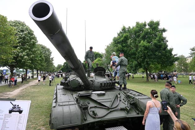 Zagreb, 30.05.2026 - National Day celebrated on Jarun Croatia, Zagreb, 300526. Jarun Recreational and Sports Center. On the occasion of the Statehood Day, a special program was organized, which included attractive exercises to demonstrate the capabilities of the Croatian Army with the participation of guests from the partner countries of Austria, Italy, Hungary, the United States and Slovenia. Photo: Goran Mehkek CROPIX Zagreb Croatia Copyright: xxGoranxMehkekx dan_drzavnosti_vojska77-300526