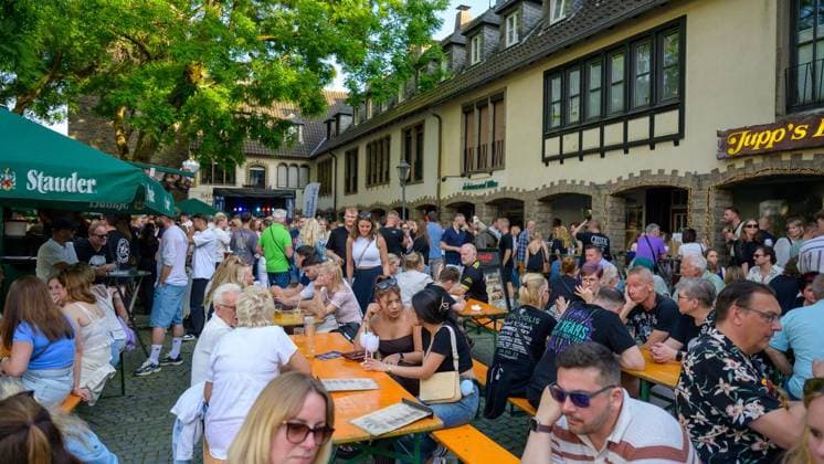 Hattingen: Altstadtfest 2026 - Der Samstag ** NUR FÜR REDAKTIONELLE ZWECKE ** EDITORIAL USE ONLY **<p>Auf dem Altstadtfest in Hattingen am Samstag, den 30. Mai 2026. Hattingen Copyright: UwexErnst *** Hattingen Old Town Festival 2026 The Saturday FOR EDITORIAL PURPOSES ONLY EDITORIAL USE ONLY p At the Old Town Festival in Hattingen on Saturday, May 30, 2026 Hattingen Copyright UwexErnst Copyright: UwexErnst doc862r2fci77d1chj75jkp ,EDITORIAL USE ONLY