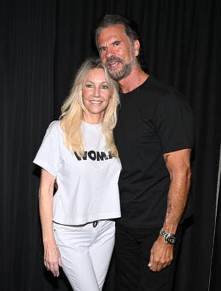 Hollywood Show - Los Angeles 2026 Heather Locklear and Lorenzo Lamas at the summer 2026 Hollywood Show held at the Marriott Burbank Airport Hotel on May 30 2026 in Burbank, CA. Burbank Los Angeles Marriott Burbank Airport Hotel California USA Copyright: xLisaxOConnorx xAFF-USA.comx