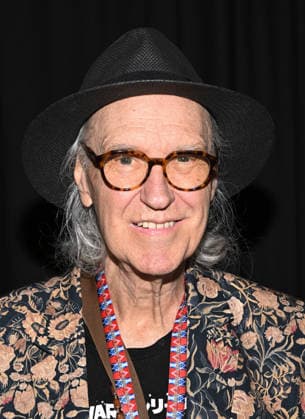 Hollywood Show - Los Angeles 2026 Dave Davies at the summer 2026 Hollywood Show held at the Marriott Burbank Airport Hotel on May 30 2026 in Burbank, CA. Burbank Los Angeles Marriott Burbank Airport Hotel California USA Copyright: xLisaxOConnorx xAFF-USA.comx