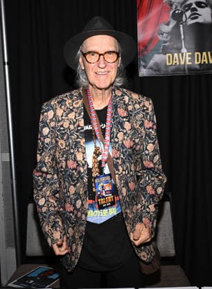 Hollywood Show - Los Angeles 2026 Dave Davies at the summer 2026 Hollywood Show held at the Marriott Burbank Airport Hotel on May 30 2026 in Burbank, CA. Burbank Los Angeles Marriott Burbank Airport Hotel California USA Copyright: xLisaxOConnorx xAFF-USA.comx