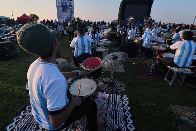 Drummers seek the Guinness World Record with more than 400 drums playing simultaneously in Buenos Aires BUENOS AIRES, ARGENTINA - MAY 30: More than 400 drummers perform simultaneously during the new edition of the Baterias a la Plaza festival at Parque Arroyo Vega in Buenos Aires, Argentina, on May 30, 2026. The event gathered musicians from across the country to share a unique open-air musical experience alongside influential figures of the Argentine drumming scene, as participants played synchronized patterns to create a collective soundscape. Luciano Gonzalez Anadolu Buenos Aires Argentina. Editorial use only. Please get in touch for any other usage.  Copyright: x2026xAnadoluxLucianoxGonzalezx