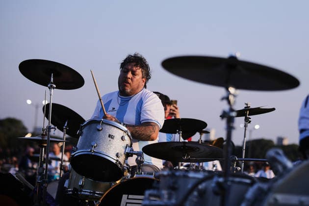 Drummers seek the Guinness World Record with more than 400 drums playing simultaneously in Buenos Aires BUENOS AIRES, ARGENTINA - MAY 30: More than 400 drummers perform simultaneously during the new edition of the Baterias a la Plaza festival at Parque Arroyo Vega in Buenos Aires, Argentina, on May 30, 2026. The event gathered musicians from across the country to share a unique open-air musical experience alongside influential figures of the Argentine drumming scene, as participants played synchronized patterns to create a collective soundscape. Luciano Gonzalez Anadolu Buenos Aires Argentina. Editorial use only. Please get in touch for any other usage.  Copyright: x2026xAnadoluxLucianoxGonzalezx