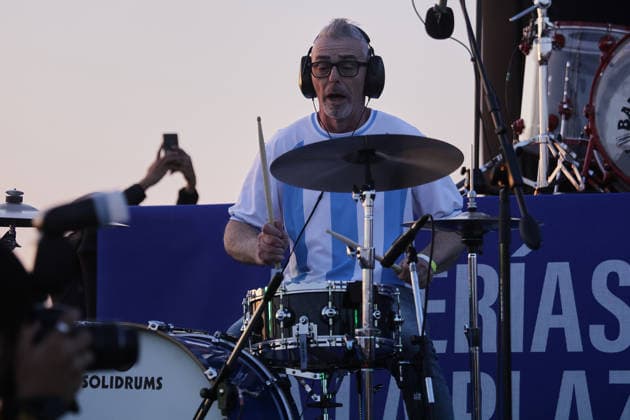 Drummers seek the Guinness World Record with more than 400 drums playing simultaneously in Buenos Aires BUENOS AIRES, ARGENTINA - MAY 30: More than 400 drummers perform simultaneously during the new edition of the Baterias a la Plaza festival at Parque Arroyo Vega in Buenos Aires, Argentina, on May 30, 2026. The event gathered musicians from across the country to share a unique open-air musical experience alongside influential figures of the Argentine drumming scene, as participants played synchronized patterns to create a collective soundscape. Luciano Gonzalez Anadolu Buenos Aires Argentina. Editorial use only. Please get in touch for any other usage.  Copyright: x2026xAnadoluxLucianoxGonzalezx