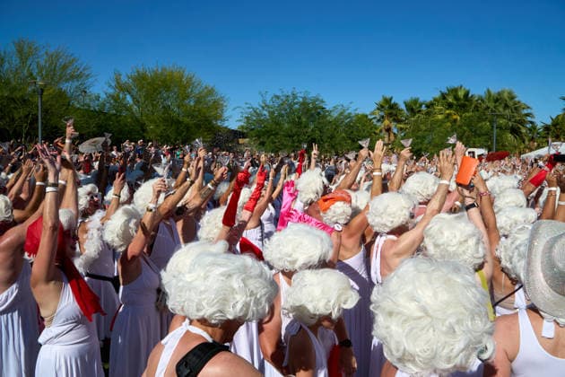 May 30, 2026, Palm Springs, California, USA: Thousands of people and more than 1,000 participants dressed as Marilyn Monroe gather in downtown Palm Springs, California, during an event celebrating the 100th anniversary of Monroe s birth on May 30, 2026. Organizers announced that 1,034 participants took part, surpassing the previous Guinness World Record for the largest gathering of people dressed as Marilyn Monroe. The event was held near the city s iconic 26-foot-tall Marilyn Monroe statue and attracted visitors from across the United States and beyond. Palm Springs USA - ZUMAi11_ 20260530_aap_i11_008 Copyright: xIanxL.xSitrenx