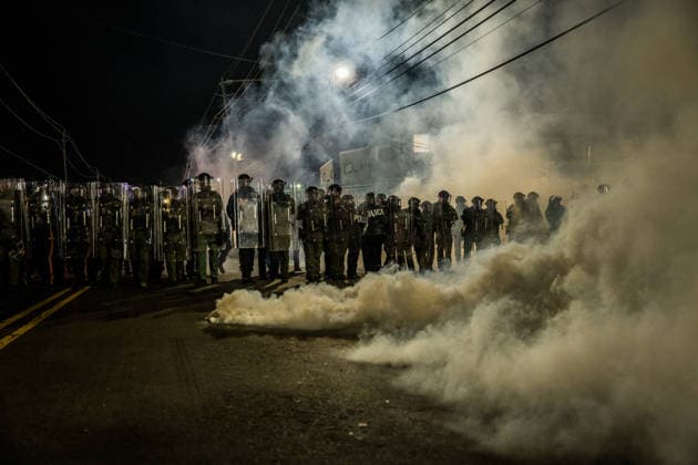 Clashes outside ICE Detention Facility in New Jersey NEW JERSEY, UNITED STATES - MAY 30: Protestors and New Jersey State Police clash outside Delaney Hall, a private prison being used as an ICE detention center, in Newark, New Jersey, United States on May 30, 2026. Delaney Hall has been the site of ongoing protests due to poor living conditions for ICE detainees. Thomas Hengge Anadolu New Jersey United States. Editorial use only. Please get in touch for any other usage.  Copyright: x2026xAnadoluxThomasxHenggex