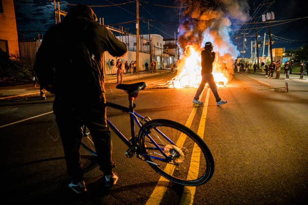 Clashes outside ICE Detention Facility in New Jersey NEW JERSEY, UNITED STATES - MAY 30: Protestors and New Jersey State Police clash outside Delaney Hall, a private prison being used as an ICE detention center, in Newark, New Jersey, United States on May 30, 2026. Delaney Hall has been the site of ongoing protests due to poor living conditions for ICE detainees. Thomas Hengge Anadolu New Jersey United States. Editorial use only. Please get in touch for any other usage.  Copyright: x2026xAnadoluxThomasxHenggex