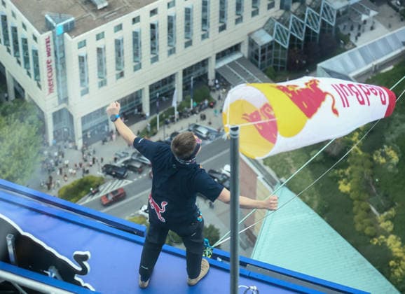 Slackliner walks between two tallest building in Warsaw Photo: Adam Burakowski East News Estonian slackliner Jaan Roose attempts to walk the highline between two tallest buildings in the Polish capital during the Red Bull Line of Time over Warsaw event on May 31, 2026 in Warsaw, Poland. The 500-meter-long slackline is stretched between the communist era, Soviet designed Palace of Culture and Science and recently constructed, designed by Foster and Partners Varso Tower at 180 meters above street level. EN_01678444_0028 