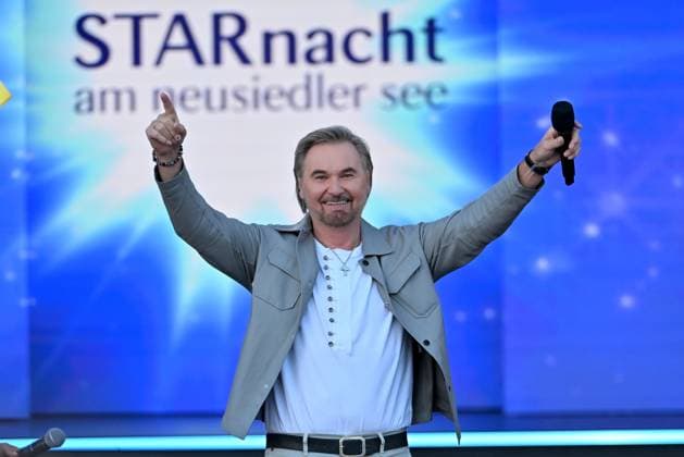 30.05.2026, STARnacht am Neusiedler See im Burgenland (AUT), Seebühne Mörbisch, Im Bild: Nik P., *** 30 05 2026, STARnacht at Lake Neusiedl in Burgenland AUT , Seebühne Mörbisch, In the picture Nik P ,
