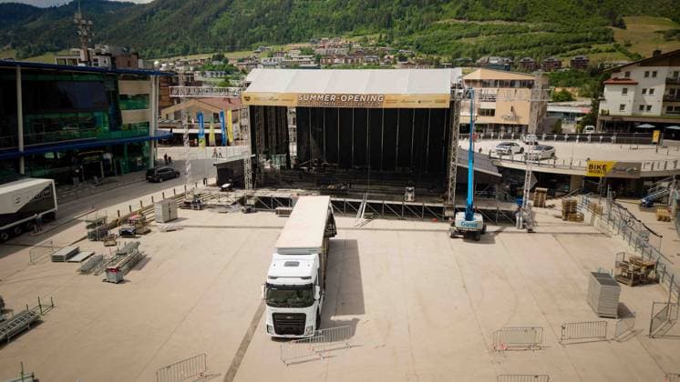 31.05.2026, Schladming, AUT, Unterwegs in Steiermark, Aufbau, SummerOpening Schladming 2026, Bild Aufbau, *** 31 05 2026, Schladming, AUT, On the road in Styria, Setup, SummerOpening Schladming 2026, Image Setup,