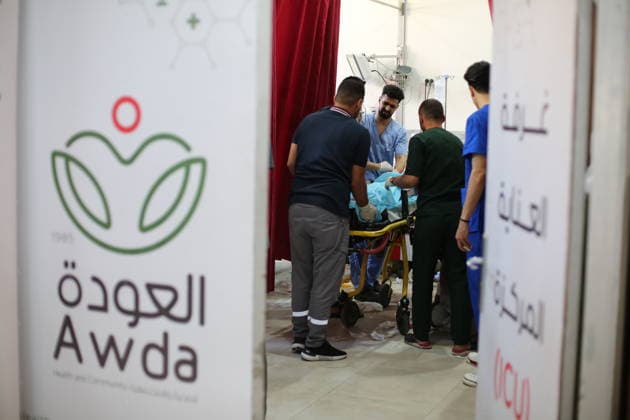 Palestinian child seriously injured in Israeli strike on Bureij Refugee Camp GAZA, PALESTINE - MAY 31: (EDITOR S NOTE: Image depicts graphic content) A seriously injured Palestinian child is brought to the Al-Awda Hospital in the Nuseirat Refugee Camp for treatment after an Israeli military strike on the Bureij Refugee Camp in the central Gaza Strip, Gaza, Palestine on May 31, 2026. Hassan Jedi Anadolu Gaza Palestine. Editorial use only. Please get in touch for any other usage.  Copyright: x2026xAnadoluxHassanxJedix