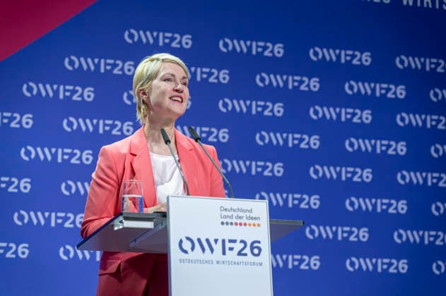 Manuela Schwesig - OWF26 EUR, Deutschland, Berlin, 31.05.2026: Keynote von Manuela Schwesig (SPD) Ministerpräsidentin des Landes Mecklenburg Vorpommern zur Konferenz des Ostdeutschen Wirtschaftsforum unter dem Leitgedanken Eine neue (Un)Ordnung, welche Rolle spielt Deutschland und Europa im globalen Systemwettbewerb? Ostdeutschland steht dabei im Mittelpunkt als Region. Die Transformation im Gespräch zwischen Politik, Wirtschaft und Gesellschaft *** Manuela Schwesig OWF26 EUR, Germany, Berlin, 31 05 2026 Keynote speech by Manuela Schwesig SPD Minister President of the State of Mecklenburg-Vorpommern at the conference of the East German Economic Forum under the motto A new un order, what role does Germany and Europe play in global s