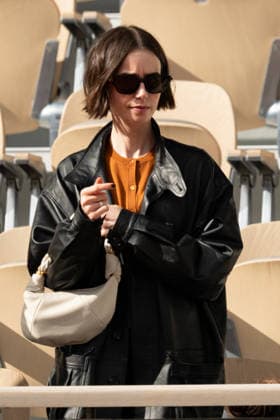 Celebs in the tribunes at Roland Garros 2026 - Paris LZ Lily Collins attends the 8rd day of the Roland-Garros 2026 at Roland Garros on May 31, 2026 in Paris, France. Photo by Laurent Zabulon ABACAPRESS.COM  Copyright: xZabulonxLaurent ABACAx