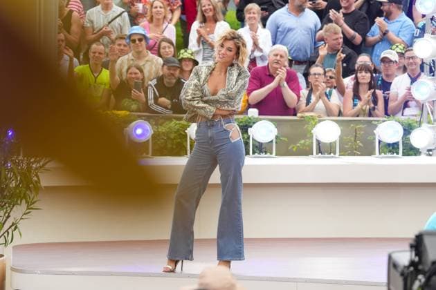 ZDF-Fernsehgarten 2026. Anna-Maria Zimmermann im ZDF Fernsehgarten mit dem Motto Bingo-Party am 31.05.2026 in Mainz. Mainz ZDF Fernsehgarten Rheinland-Pfalz *** ZDF Fernsehgarten 2026 Anna Maria Zimmermann in the ZDF Fernsehgarten with the motto Bingo Party on 31 05 2026 in Mainz Mainz ZDF Fernsehgarten Rheinland Pfalz