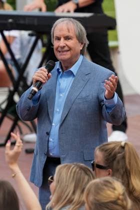 ZDF-Fernsehgarten 2026. Chris de Burgh im ZDF Fernsehgarten mit dem Motto Bingo-Party am 31.05.2026 in Mainz. Mainz ZDF Fernsehgarten Rheinland-Pfalz *** ZDF Fernsehgarten 2026 Chris de Burgh in the ZDF Fernsehgarten with the motto Bingo Party on 31 05 2026 in Mainz Mainz ZDF Fernsehgarten Rheinland Pfalz