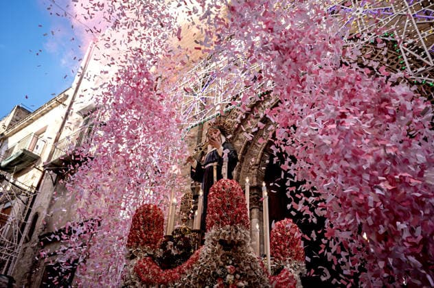 Solemn procession in honour of St Rita of Cascia to Palermo PALERMO, ITALY - MAY 31: Solemn procession with the statue of Saint Rita of Cascia, the venerated Saint of impossible miracles in the Capo district on May 31, 2026 in Palermo, Italy. The cult of the Saint spread in Palermo in 1922, the year in which the first festival in her honour was organised, and she is venerated within the 14th-century church and convent of Saint Augustine, in the Capo district. Palermo Sicily Italy Copyright: xStefanoxMontesix