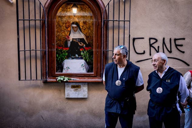 Solemn procession in honour of St Rita of Cascia to Palermo PALERMO, ITALY - MAY 31: Solemn procession with the statue of Saint Rita of Cascia, the venerated Saint of impossible miracles in the Capo district on May 31, 2026 in Palermo, Italy. The cult of the Saint spread in Palermo in 1922, the year in which the first festival in her honour was organised, and she is venerated within the 14th-century church and convent of Saint Augustine, in the Capo district. Palermo Sicily Italy Copyright: xStefanoxMontesix