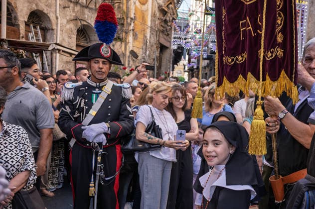 Solemn procession in honour of St Rita of Cascia to Palermo PALERMO, ITALY - MAY 31: Solemn procession with the statue of Saint Rita of Cascia, the venerated Saint of impossible miracles in the Capo district on May 31, 2026 in Palermo, Italy. The cult of the Saint spread in Palermo in 1922, the year in which the first festival in her honour was organised, and she is venerated within the 14th-century church and convent of Saint Augustine, in the Capo district. Palermo Sicily Italy Copyright: xStefanoxMontesix