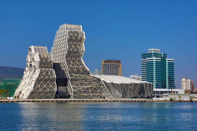 The Kaohsiung Music Center in Kaohsiung Harbour, Kaohsiung City, Taiwan The Kaohsiung Music Center in Kaohsiung Harbour, Kaohsiung City, Taiwan Kaohsiung Spain Copyright: xPaulxBrownx