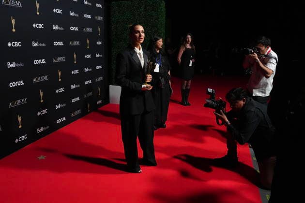 May 31, 2026, Toronto, On, CAN: Sophie No lisse watches a screen as a friend s award category is announced as she holds a trophy after winning the Radius Award at The Canadian Screen Awards in Toronto on Sunday, May 31, 2026. Toronto CAN  - ZUMAc35_ 20260531_zaf_c35_055 Copyright: xChrisxYoungx