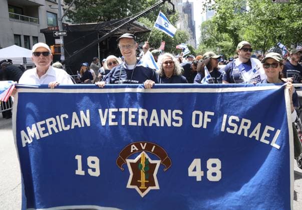 May 31, 2026, New York, New York, USA: Parade goers seen during 2026 Israel Day on Fifth Israeli Parade held on Fifth Avenue, New York USA  - ZUMAk03_ 20260531_zaf_k03_115 Copyright: xNancyxKaszermanx