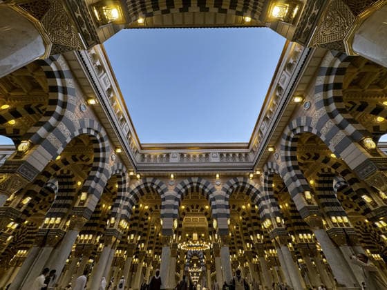 Muslim pilgrims continue to arrive in Medina MEDINA, SAUDI ARABIA - JUNE 1: A view of the interior of Al-Masjid an-Nabawi (the Prophet s Mosque) as Muslim pilgrims who have completed their Hajj duties in Mecca and bid farewell to the Kaaba continue to arrive the city that welcomed Prophet Muhammad during the Hijrah (migration) in Medina, Saudi Arabia, on June 1, 2026. Ali Atmaca Anadolu Medina Saudi Arabia. Editorial use only. Please get in touch for any other usage.  Copyright: x2026xAnadoluxAlixAtmacax