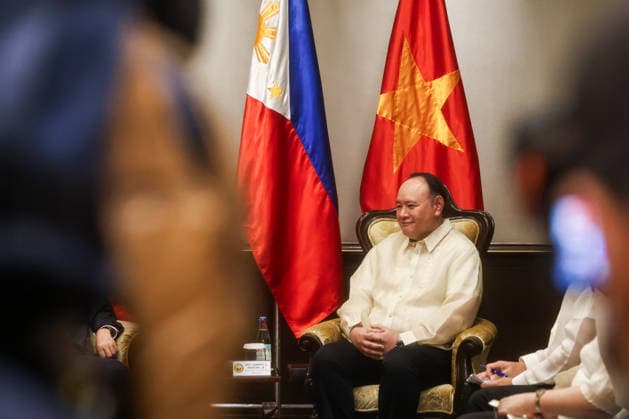 Vietnam, Philippines defense chiefs meet after signing pact to elevate ties in Manila MANILA, PHILIPPINES – JUNE 1: Philippine Defense Secretary Gilberto Teodoro Jr. attends a meeting with Vietnamese Defense Minister Phan Van Giang following the signing of a new security pact in Manila, Philippines, on June 1, 2026. Vietnam and the Philippines signed a memorandum of understanding to strengthen cooperation in maritime security, military education and disaster response, elevating bilateral relations to an Enhanced Strategic Partnership. Daniel Ceng Anadolu Manila Philippines. Editorial use only. Please get in touch for any other usage.  Copyright: x2026xAnadoluxDanielxCengx