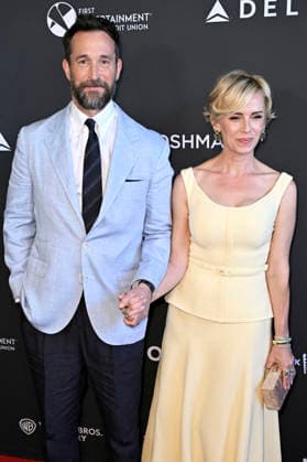 Noah Wyle mit Ehefrau Sara Wells bei der Motion Picture & Television Fund NextGen Summer Party 2026 im Restaurant Aster. Los Angeles, 31.05.2026 *** Noah Wyle with wife Sara Wells at the Motion Picture Television Fund NextGen Summer Party 2026 at Aster Restaurant Los Angeles, 31 05 2026 Foto:xD.xStarbuckx xFuturexImagex mptf_6585