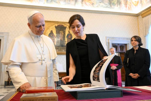 IPA85235768 - Italy, Rome, Vatican 2026 06 01 Ms. Isabel Diaz Ayuso, President of the Community of Madrid (Spain), in an audience with Pope Leo XIV at the Vatican Photograph by VATICAN MEDIA Catholic Press Photo  Copyright: xSimonexRisolutix xPicturexLuxx 85235768