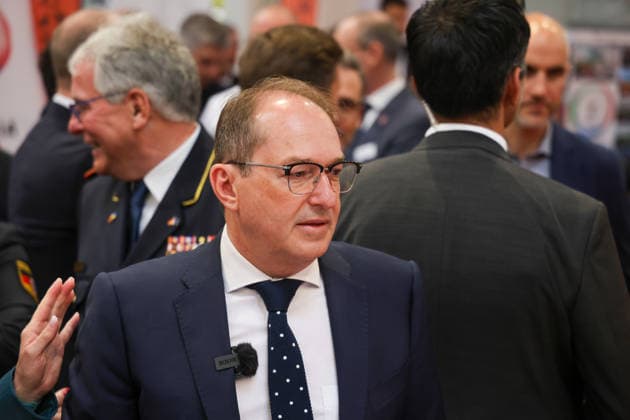 Interschutz 2026. Alexander Dobrindt (CSU), Bundesminister des Innern beim Eröffnungsrundgang der Weltleitmesse für die Bereiche Rettungsdienst, Brand- bzw. Katastrophenschutz und Sicherheit. Hannover, Niedersachsen, DEU, Deutschland, 01.06.2026 *** Interschutz 2026 Alexander Dobrindt CSU , Federal Minister of the Interior at the opening tour of the worlds leading trade fair for rescue services, fire and disaster control and security Hanover, Lower Saxony, DEU, Germany, 01 06 2026