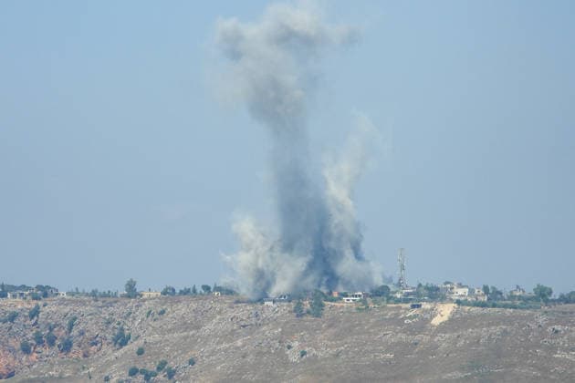 Israeli army launches airstrikes in southern Lebanon despite ceasefire NABATIEH, LEBANON - JUNE 01: A plume of smoke rises over the town of Kfar Tebnit in southern Lebanon following an Israeli airstrike carried out despite a ceasefire agreement in Nabatieh, Lebanon on June 01, 2026. Ramiz Dallah Anadolu Lebanon Nabatieh. Editorial use only. Please get in touch for any other usage.  Copyright: x2026xAnadoluxRamizxDallahx