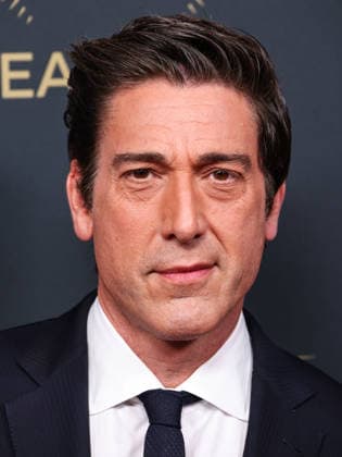 86th Annual Peabody Awards BEVERLY HILLS, LOS ANGELES, CALIFORNIA, USA - MAY 31: American journalist and anchor for ABC World News Tonight and co-anchor of the ABC News magazine 20 20 David Muir arrives at the 86th Annual Peabody Awards held at the Beverly Wilshire, A Four Seasons Hotel on May 31, 2026 in Beverly Hills, Los Angeles, California, United States. Beverly Hills Beverly Wilshire, A Four Seasons Hotel California United States Copyright: xXavierxCollin ImagexPressxAgencyx