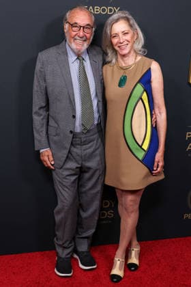 86th Annual Peabody Awards BEVERLY HILLS, LOS ANGELES, CALIFORNIA, USA - MAY 31: James L. Brooks and Jennifer Simchowitz arrive at the 86th Annual Peabody Awards held at the Beverly Wilshire, A Four Seasons Hotel on May 31, 2026 in Beverly Hills, Los Angeles, California, United States. Beverly Hills Beverly Wilshire, A Four Seasons Hotel California United States Copyright: xXavierxCollin ImagexPressxAgencyx